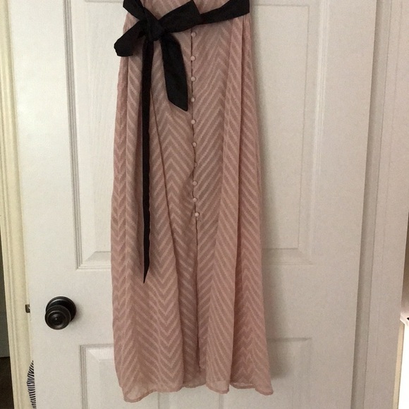 Pretty blush pink Dex  dress - Picture 13 of 16
